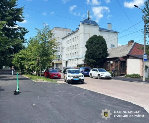 У Житомирі підліток на самокаті наїхав на 7-річну дівчинку