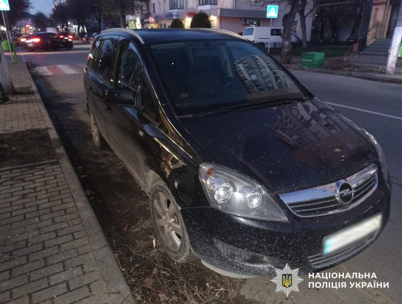 У Звягелі під колеса автівки потрапила пенсіонерка, жінка в лікарні