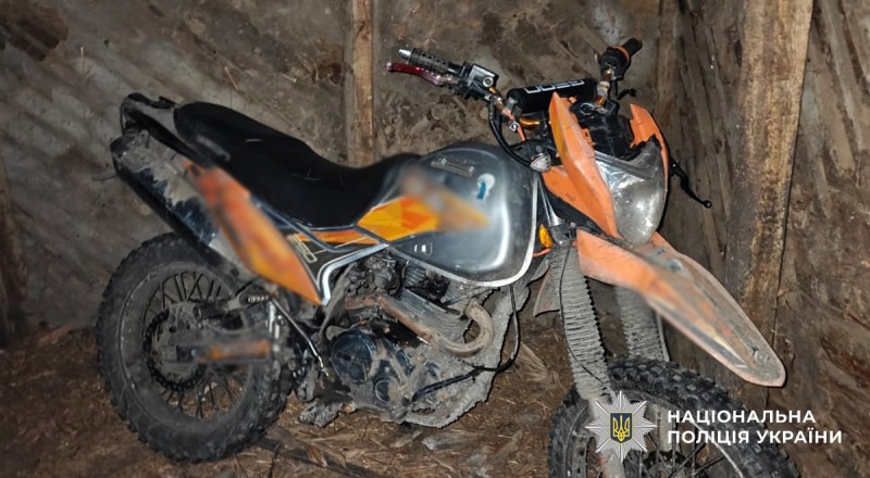 Вкрав мотоцикл, аби розрахуватися з боргами: на Житомирщині викрили 24-річного чоловіка