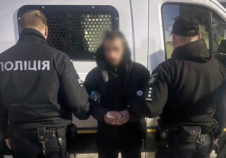 У Житомирі затримали чоловіка, який вкрав автівку з гаражного кооперативу