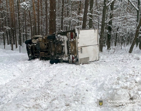 В Ушомирській громаді в ДТП травми отримала 51-річна пасажирка вантажівки