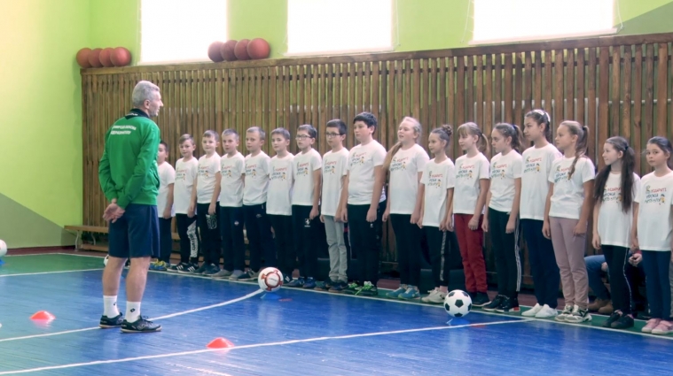 Житомирська область єдина в Україні, де практикується нова методика проведення уроку фізкультури з обов’язковим використанням елементів футболу