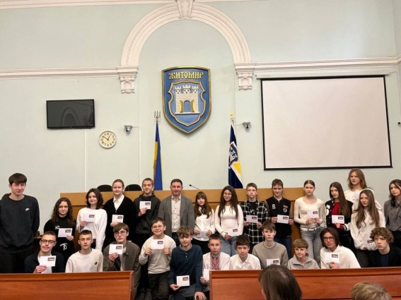 За перемоги та натхнення на нові досягнення: фінансові винагороди — юним математикам Житомира