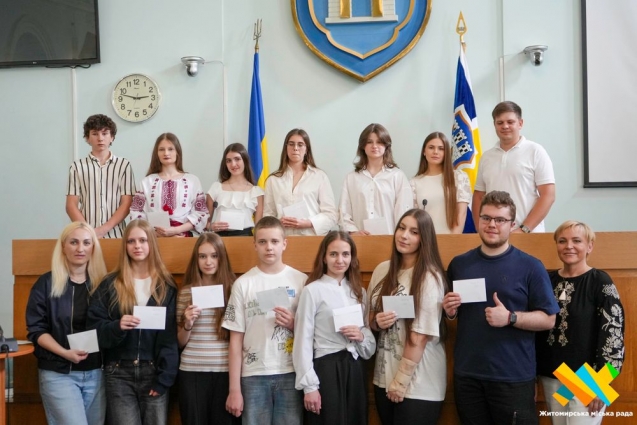 У Житомирі відзначили учнів і педагогів, які здобули перемоги на всеукраїнських та міжнародних конкурсах, олімпіадах і виставках