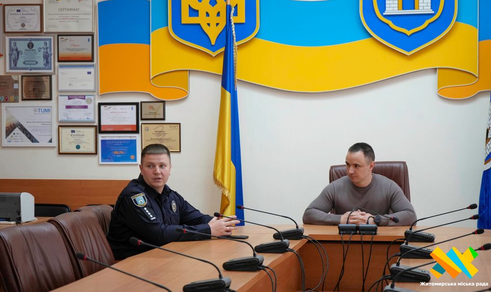 У Житомирі ветерани та члени їхніх сімей опановують теорію ПДР для складання іспиту з посвідчення водія