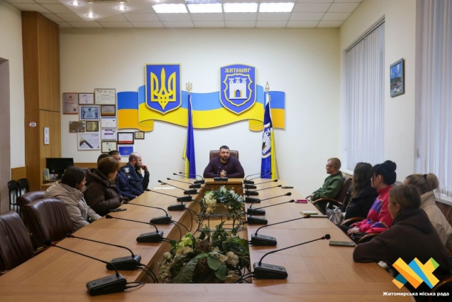 У Житомирі рідні ветеранів та Захисників можуть безоплатно вивчати теорію водіння