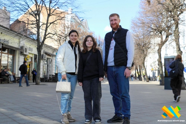 Нова прийомна родина у Житомирі: подружжя Кравчуків взяло на виховання 14-річну дівчинку