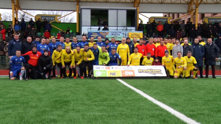 У Житомирі команда Національної збірної України з футболу серед ветеранів зіграли товариський матч зі збірною командою ДШВ