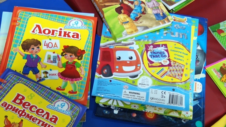 В обласній бібліотеці для юнацтва стартувала благодійна акція «Ліки від нудьги»