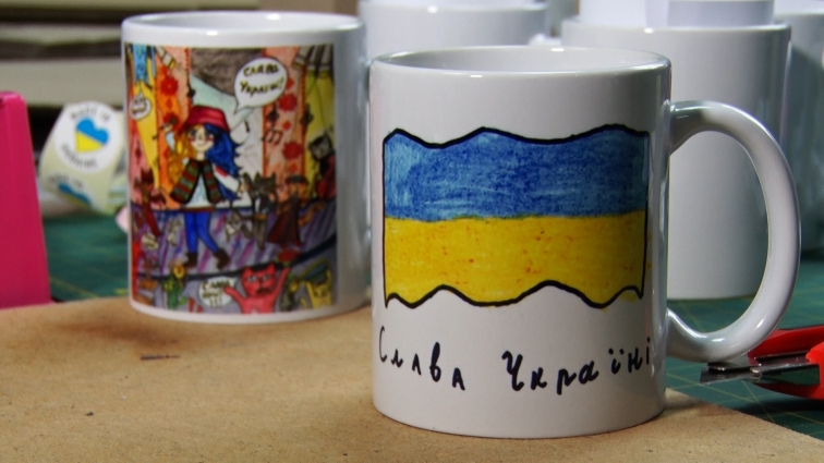 У Житомирі стартував проєкт «Чашка з дитячим малюнком»: з кожної проданої одиниці 50 гривень на благодійність (ВІДЕО)