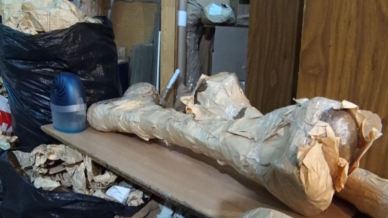 Ексклюзив: директор краєзнавчого музею показав скелет мамонта, прихований від очей сторонніх