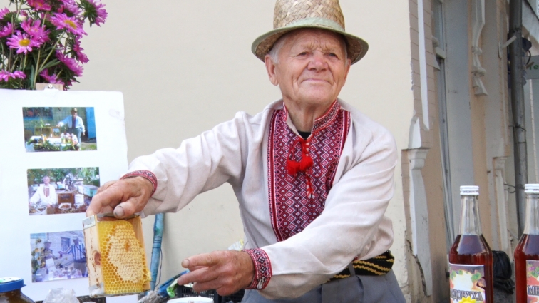 Обласний ярмарок меду відбувся на Михайлівській в Житомирі
