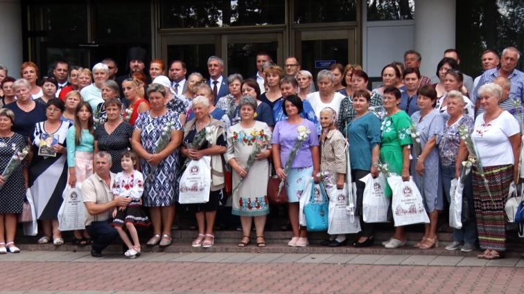 109 жінок Житомирщини нагородили «Орденом матері бійця АТО»