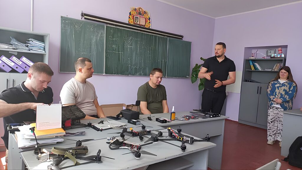 У Бердичівському училищі відбувся практичний захід зі збирання дронів