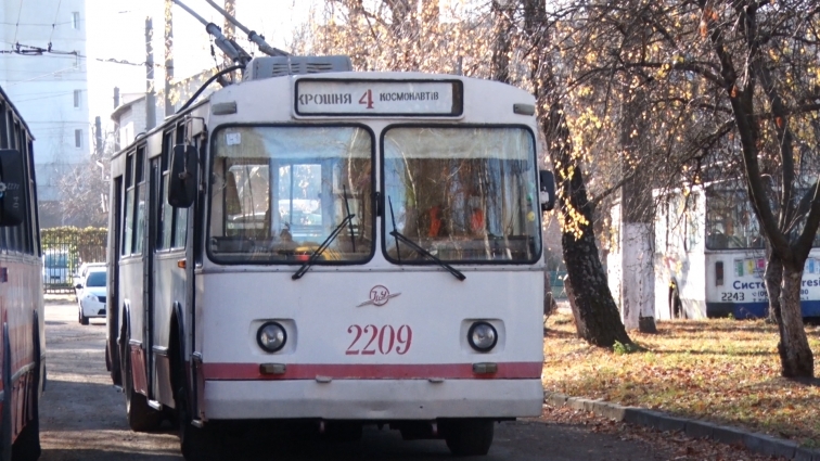 Найстаріший діючий тролейбус України досі возить житомирян