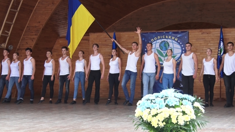 10 тисяч школярів та тисячі студентів переступили в новий етап життя: свято першого дзвоника