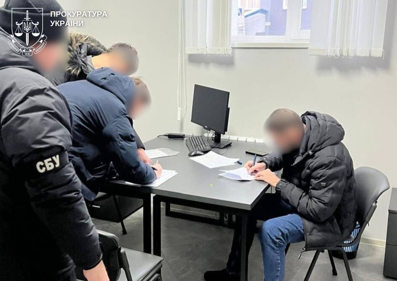 Судитимуть трьох чоловіків, які заволоділи державним майном вартістю понад 5,6 млн грн через фіктивну фірму