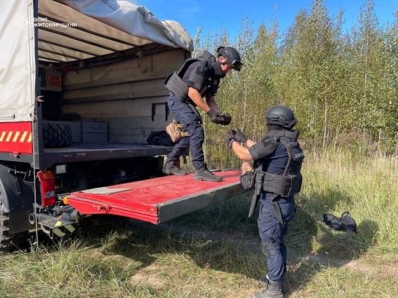 Піротехніки ДСНС області знищили два боєприпаси часів другої світової війни у Житомирському та Бердичівському районах