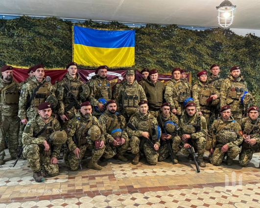 Сирський вручив державні нагороди бійцям 95-ої бригади, які відзначилися під час боїв на Курщині