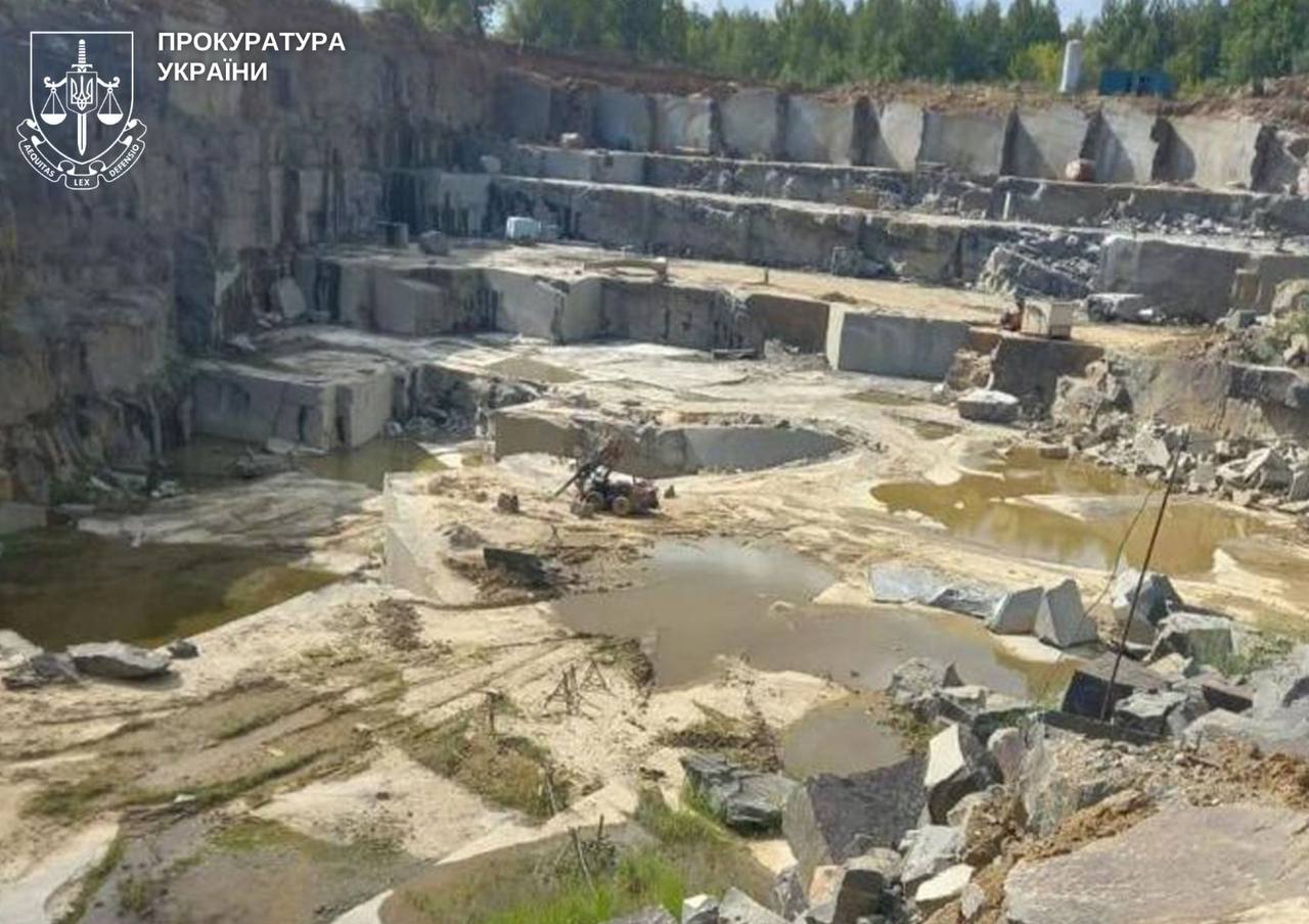 Видобувному підприємству завдано збитків на 12 мільйонів гривень – судитимуть екскерівника