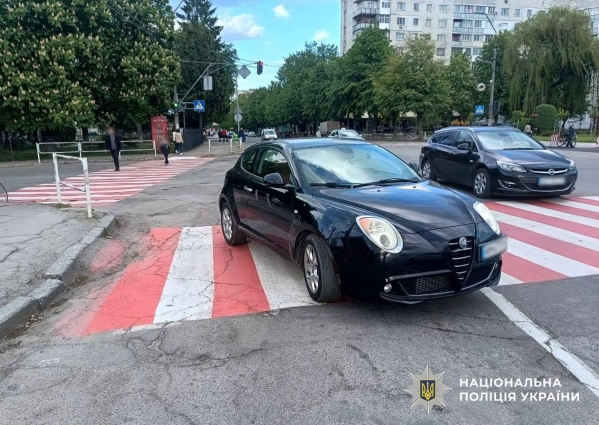 У Звягелі під колеса автівки потрапила пенсіонерка, жінка в лікарні