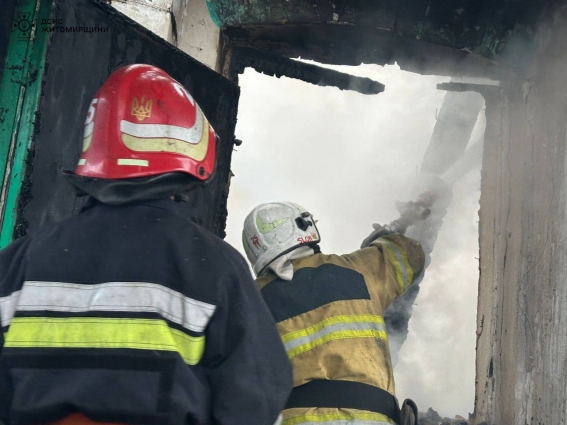 У Житомирському районі під час гасіння пожежі вогнеборці виявили тіло чоловіка