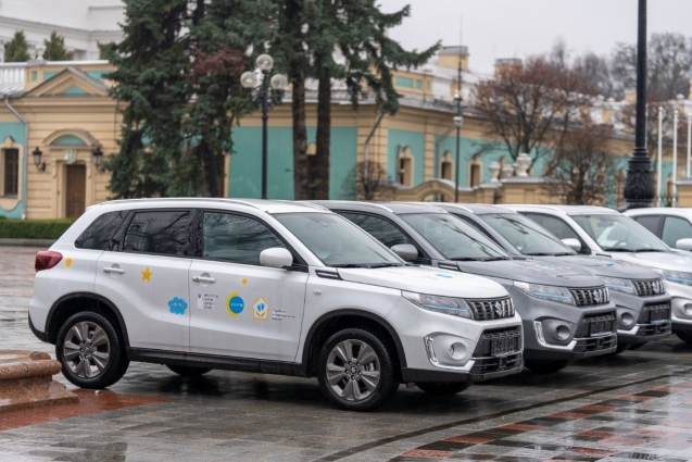 Житомирщина отримала 8 автівок від ЮНІСЕФ для  медичних закладів