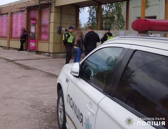 У Бердичеві затримали чоловіка, який кинув гранату на зупинці громадського транспорту