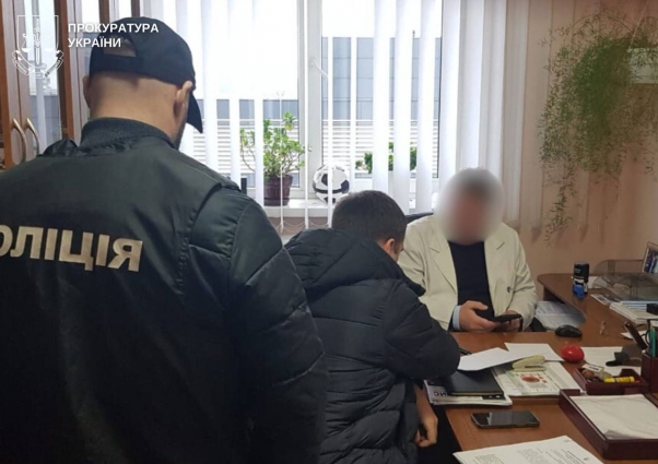 У Житомирі двом лікарям-кардіологам повідомили про підозру у схемі незаконного встановлення інвалідності за хабарі
