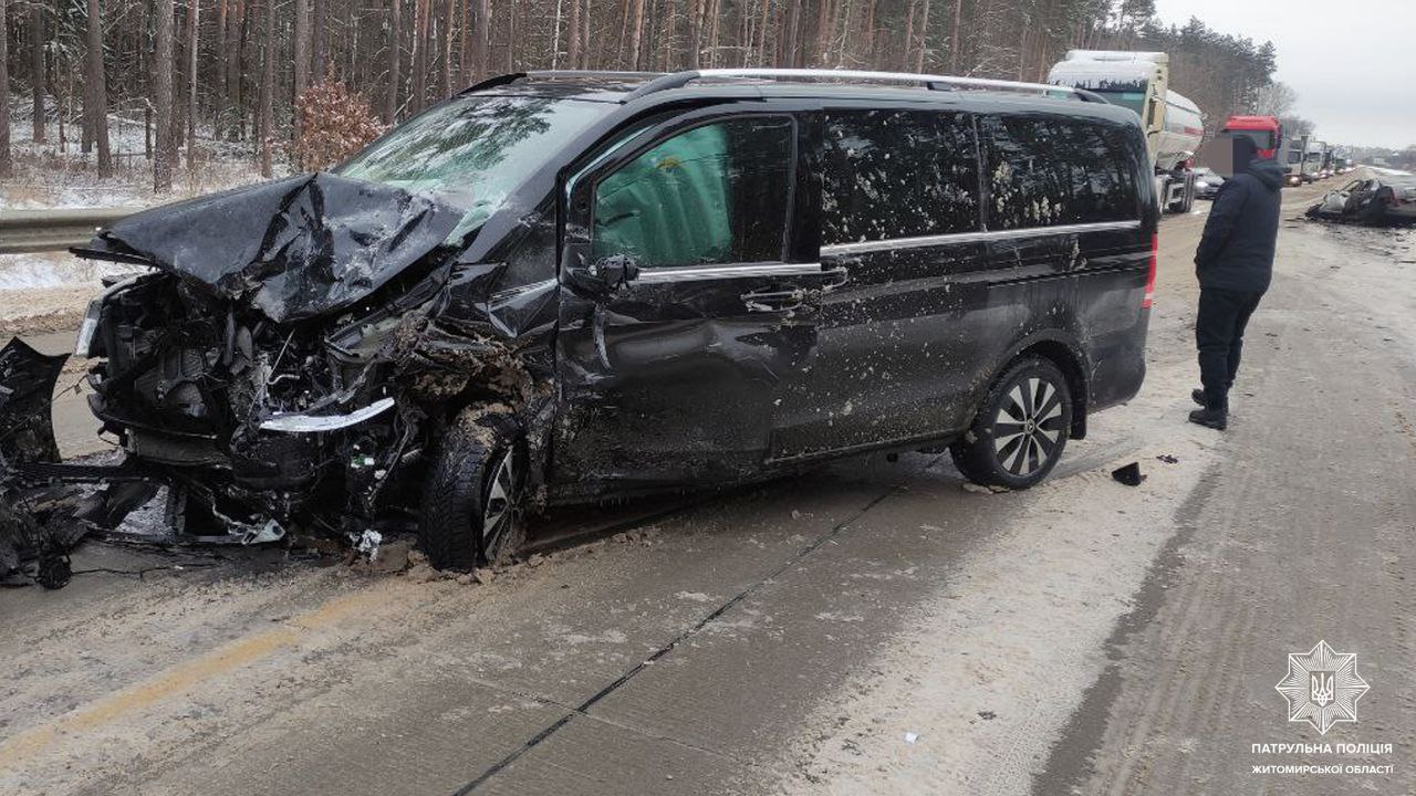 Поблизу Вересів сталася ДТП, є потерпілі