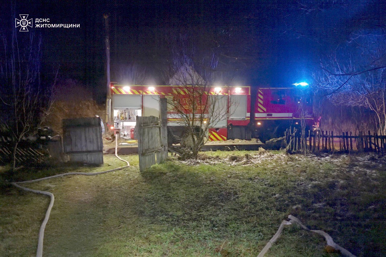 На Коростенщині під час пожежі у житловому будинку виявлено тіло загиблого чоловіка