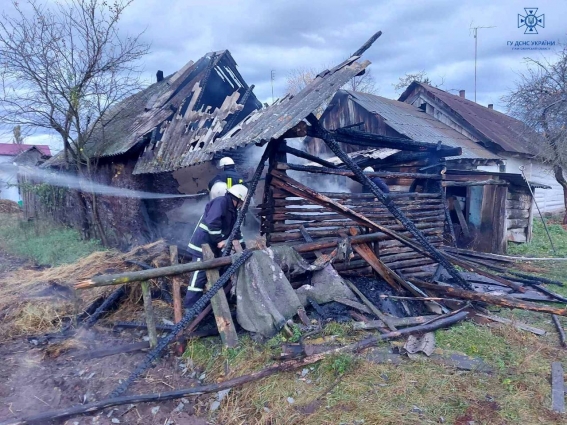 У Лугинській громаді рятувальниками ліквідовано пожежу у приватному домогосподарстві