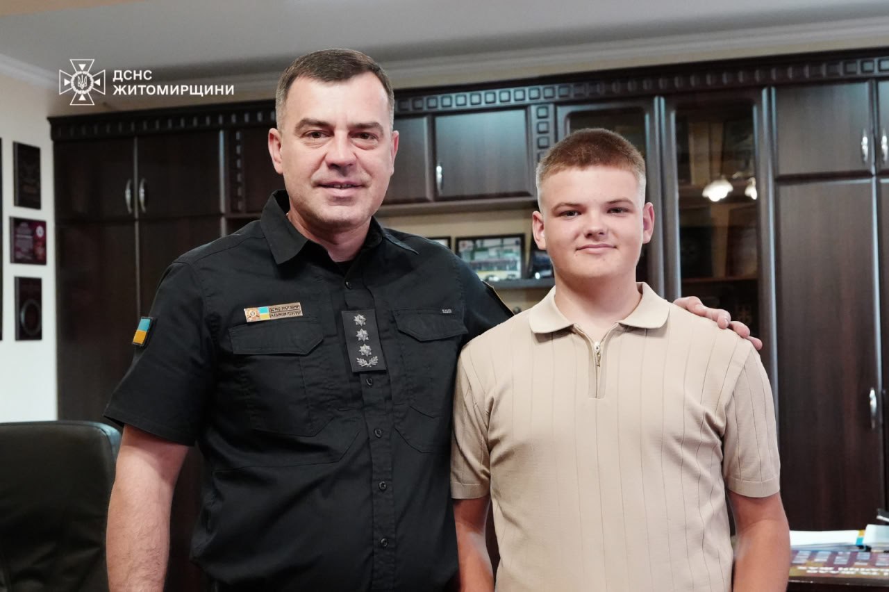 У Житомирі відзначили 14-річного хлопця, який врятував друга на водоймі