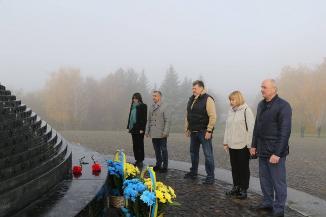 У Житомирі вшанували пам’ять загиблих, які полягли за визволення України від нацистських загарбників (ФОТО)