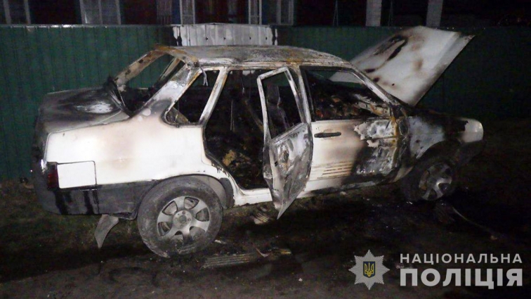Хотів помститися: у Народицькій громаді чоловік підпалив дві автівки односельців