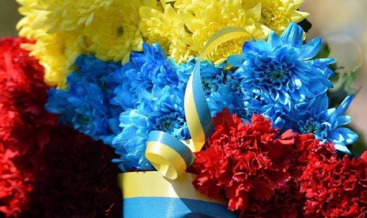 У Житомирі попрощалися з Героєм Вікол Романом, чоловіку назавжди 38