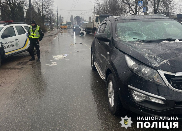 Уранці на околиці Житомира водій кросовера збив пішохода: поліція просить відгукнутися свідків події