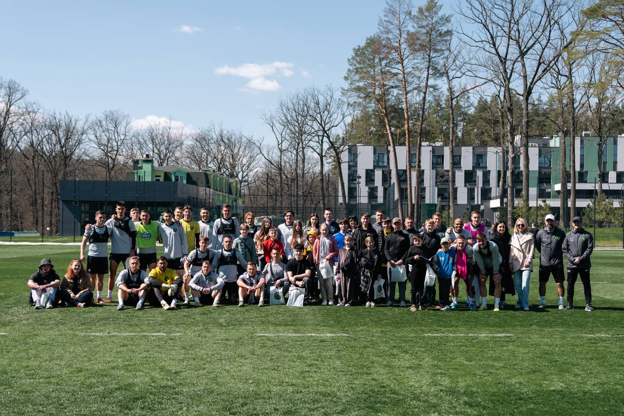 Діти Захисників та Захисниць побували на екскурсії на спортивній базі ФК «Полісся»