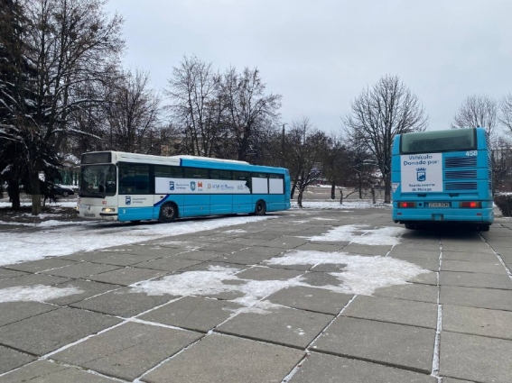 У Житомир приїхали 2 автобуси з гуманітарною допомогою (ФОТО)