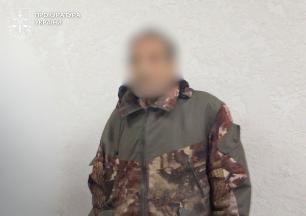 Житомирянин під час застілля вбив свого сусіда: прокурори повідомили чоловіку про підозру