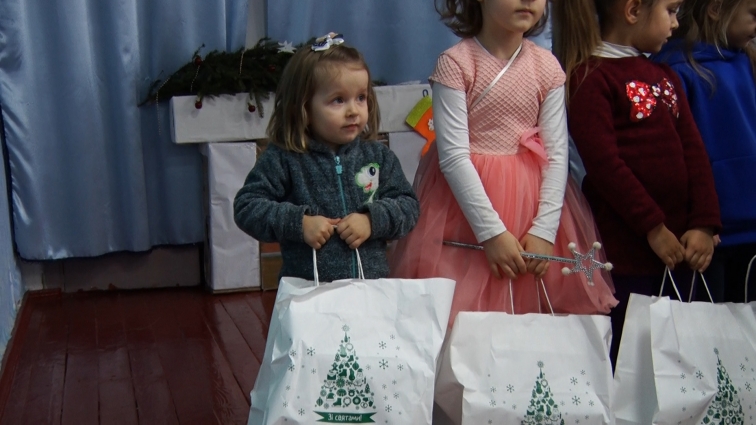 Пержанська рудна компанія привітала діток Олевської громади з новорічними святами