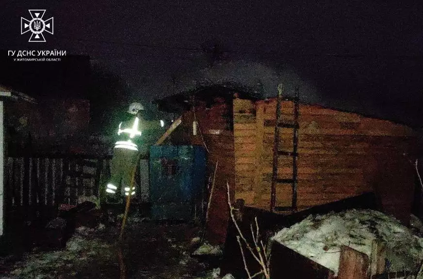 На Житомирщині упродовж доби в області виникло дві пожежі: горів будинок та господарча будівля