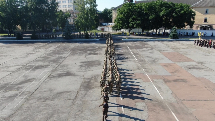 Понад півтори сотні студентів, які навчалися за програмою офіцерів запасу, сьогодні у Житомирі склали Військову присягу