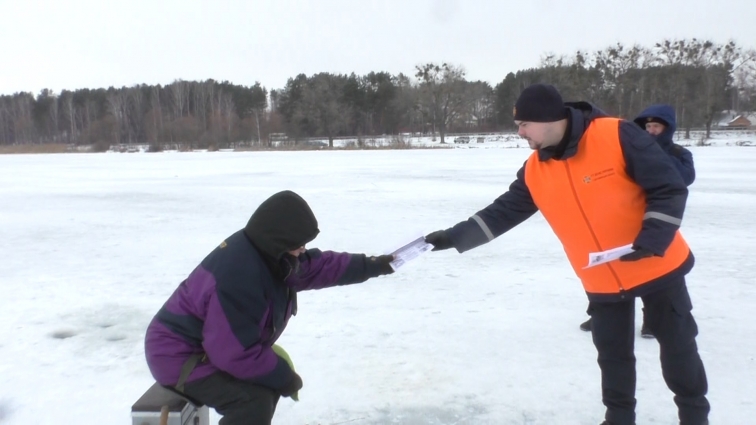 Рятувальники області провели профілактичний рейд на замерзлих водоймах