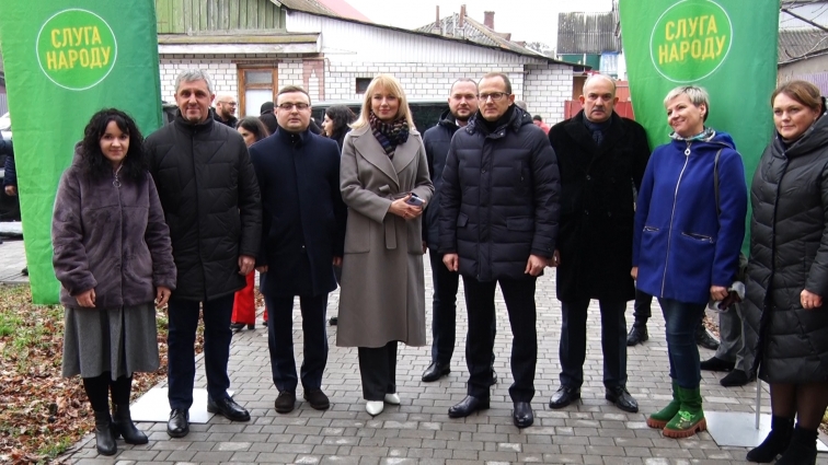 Голова партії «Слуга Народу» Олена Шуляк відкрила партійний офіс у Новограді-Волинському