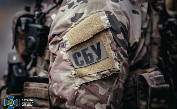 СБУ затримала рецидивістку, яка намагалася вистежити локації української ППО поблизу Авдіївки та переховувалась на Житомирщині
