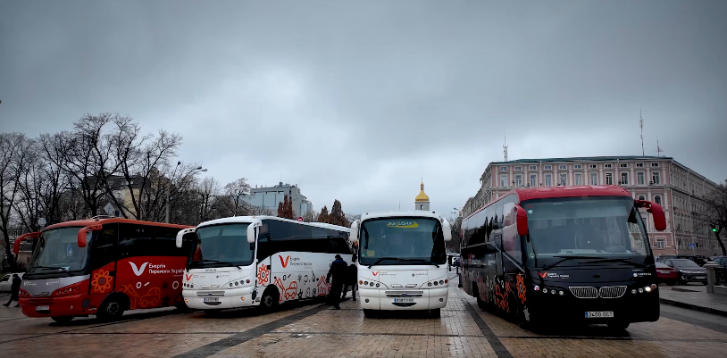 Благодійний проєкт на підтримку дітей Житомирщини. Передача автобуса Центру медичної реабілітації
