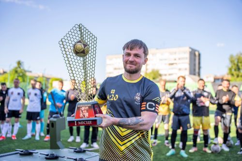 У Житомирі під час благодійного футбольного турніру памʼяті Віталія Осінського для ЗСУ зібрали 400 тис. грн.