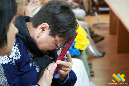 У Житомирі родинам військових вручили державні нагороди загиблих Захисників