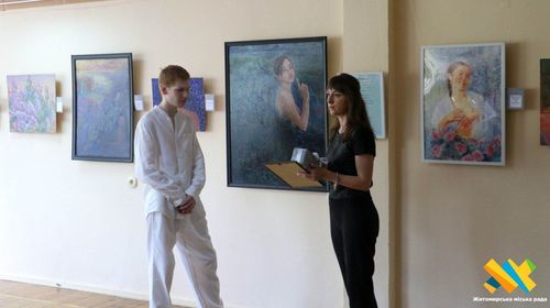 «Надія — сум твоєї втрати»: у Житомирі відкрилася виставка картин Костянтина Барановича (ФОТО)